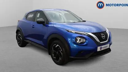 Begagnad Nissan Juke N-Connecta 114 HK (83 kW) 2023 Blå SUV