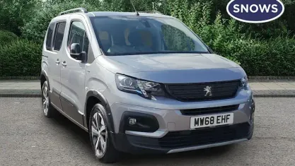 Usado Peugeot Rifter GT-line 131 HP (96 kW) 2020 Monovolume