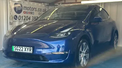 Used Tesla Model Y Long Range AWD 378 kW (514 HP) 2022 Blue SUV