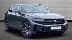 Used 2025 VW Touareg Black Edition SUV | £51,995 (Fair price)