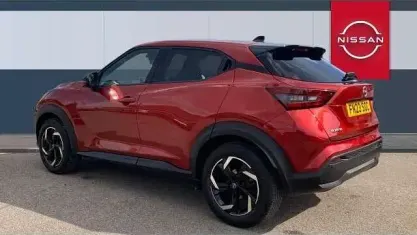 Używany Nissan Juke N-Connecta 143 KM (105 kW) 2023 Czerwony SUV