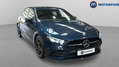 Begagnad Mercedes A180 Executive 136 HK (100 kW) 2022 Blå Halvkombi