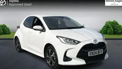 Used Toyota Yaris Design 116 HP (85 kW) 2024 White Hatchback