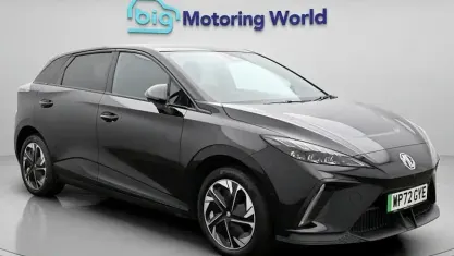 Begagnad MG MG4 EV Trophy 150 kW (204 HK) 2025 Halvkombi