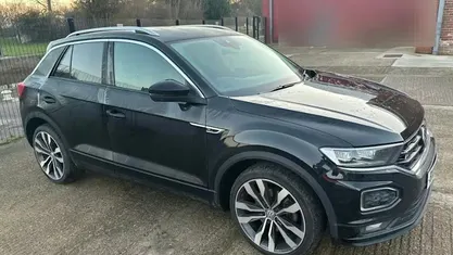 Black Used 2019 VW T-Roc R-line SUV | £16,999 (Fair price)
