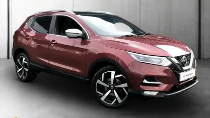 Used Nissan Qashqai S 116 HP (85 kW) 2018 Red SUV