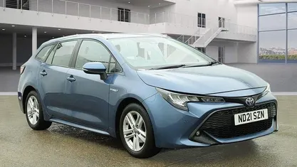 Blue Used 2021 Toyota Corolla Estate | £14,890 (Fair price)