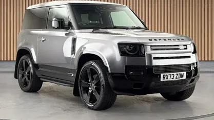 Used Land Rover Defender HSE Dynamic 250 HP (183 kW) 2023 Eiger grey SUV