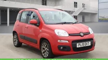 Used Fiat Panda Lounge 69 HP (50 kW) 2019 Red Hatchback