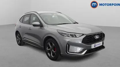 Usado Ford Kuga ST-Line 183 CV (134 kW) 2025 Plateado SUV