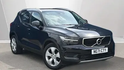 Used Volvo XC40 Momentum 163 HP (119 kW) 2021 Black SUV