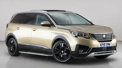 Used Peugeot 5008 Allure 120 HP (88 kW) 2018 Gold SUV