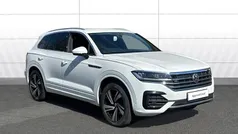 White Used 2019 VW Touareg R-line SUV | £29,057 (Fair price)