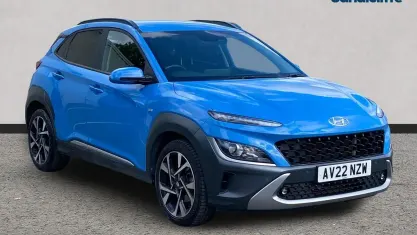 Usado Hyundai Kona Premium 120 HP (88 kW) 2022 Azul SUV