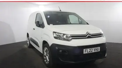 Usado Citroën Berlingo 102 CV (75 kW) 2022 Blanco Monovolumen