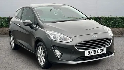 Used Ford Fiesta Zetec 101 HP (74 kW) 2018 Grey Hatchback