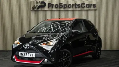 Used Toyota Aygo x-press 69 HP (50 kW) 2018 Black Hatchback