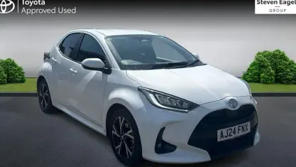 Used Toyota Yaris Design 116 HP (85 kW) 2024 White Hatchback