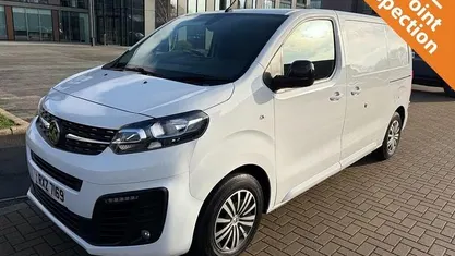 White Used 2022 Vauxhall Vivaro Sportive MPV | £12,490 (Fair price)