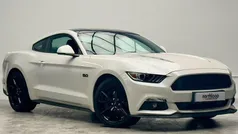 White Used 2017 Ford Mustang GT Coupe | £31,995 (Fair price)