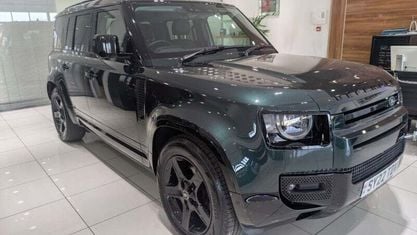 Usado Land Rover Defender SE 300 HP (220 kW) 2023 SUV