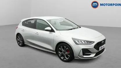 Used Ford Focus ST-Line 125 HP (91 kW) 2024 Silver Hatchback