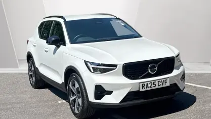 Used Volvo XC40 Plus 197 HP (144 kW) 2025 White SUV