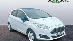 White Used 2017 Ford Fiesta Zetec Hatchback | £7,295 (Fair price)
