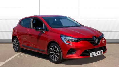 Used Renault Clio Evolution 145 HP (106 kW) 2023 Red Hatchback