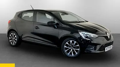 Used Renault Clio V Iconic 90 HP (66 kW) 2022 Black Hatchback