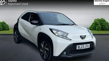 Used Toyota Aygo X 72 HP (52 kW) 2023 White SUV