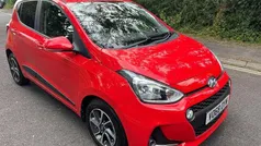 Red Used 2018 Hyundai i10 Premium Hatchback | £8,800 (Fair price)