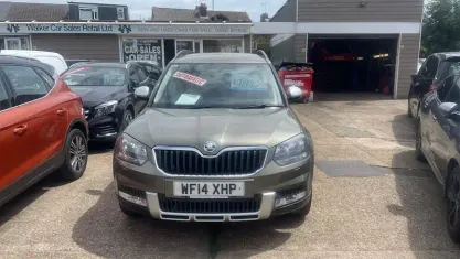 Used Skoda Yeti Outdoor SE 105 HP (77 kW) 2014 Green SUV