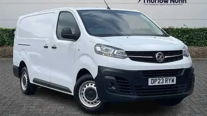 Used Vauxhall Vivaro S 101 HP (74 kW) 2023 White MPV