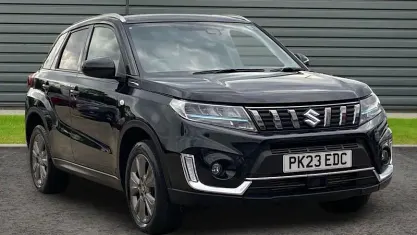 Gebraucht Suzuki Vitara SZ-T 129 PS (94 kW) 2023 Schwarz SUV