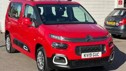Used Citroën Berlingo Feel 110 HP (80 kW) 2019 Red MPV