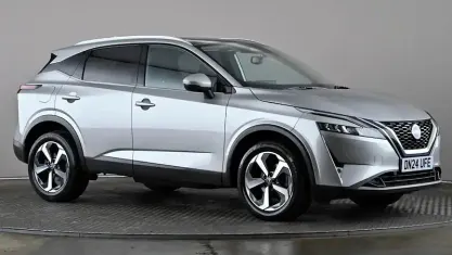 Used Nissan Qashqai N-Connecta 158 HP (116 kW) 2023 Silver SUV