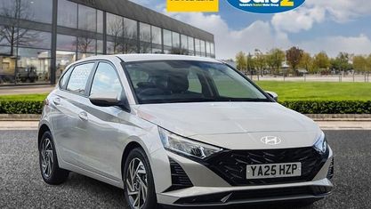 Ny Hyundai i20 Advanced 101 HK (74 kW) 2025 Grå Halvkombi