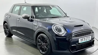 Used Mini Cooper S Exclusive 178 HP (130 kW) 2021 Hatchback