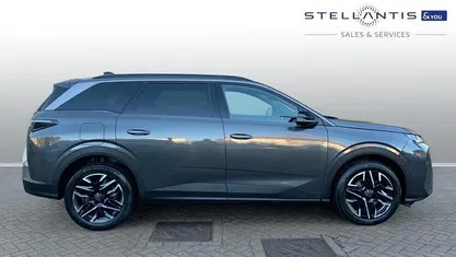 Used Peugeot 5008 Allure 136 HP (100 kW) 2024 MPV