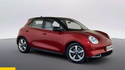 Second-hand Ora 03 Pure+ 125 kW (171 CP) 2024 Roșu Hatchback