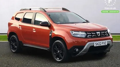 Used Dacia Duster Extreme 150 HP (110 kW) 2022 Orange Estate