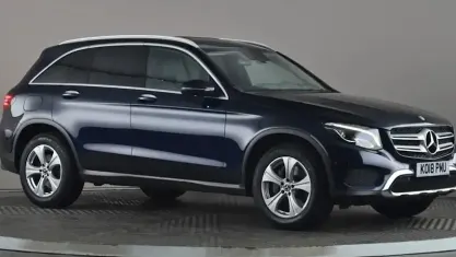 Usado Mercedes GLC250 204 CV (150 kW) 2018 Azul Familiar