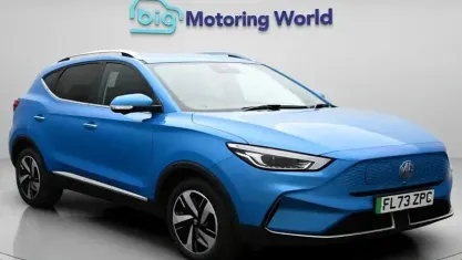 Usado MG ZS Trophy Connect 114 kW (156 HP) 2022 Azul SUV