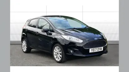 Used Ford Fiesta Titanium 125 HP (91 kW) 2017 Black Hatchback