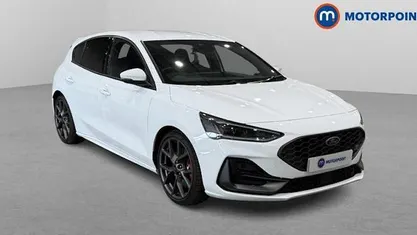 Used Ford Focus ST 280 HP (205 kW) 2023 White Hatchback