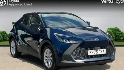 Used Toyota C-HR 140 HP (102 kW) 2025 Blue SUV