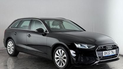 Używany Audi A4 Comfort 190 KM (139 kW) 2021 Czarny Kombi