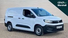 White New 2024 Vauxhall Combo MPV | £18,514 (Fair price)