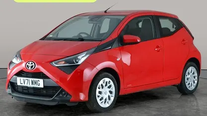 Used 2021 Toyota Aygo X-play Hatchback | £9,127 (Good price)
